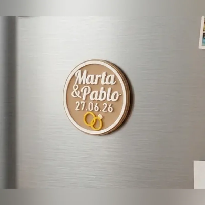 Detalle de boda con alianzas: llavero o imán — imagen 4