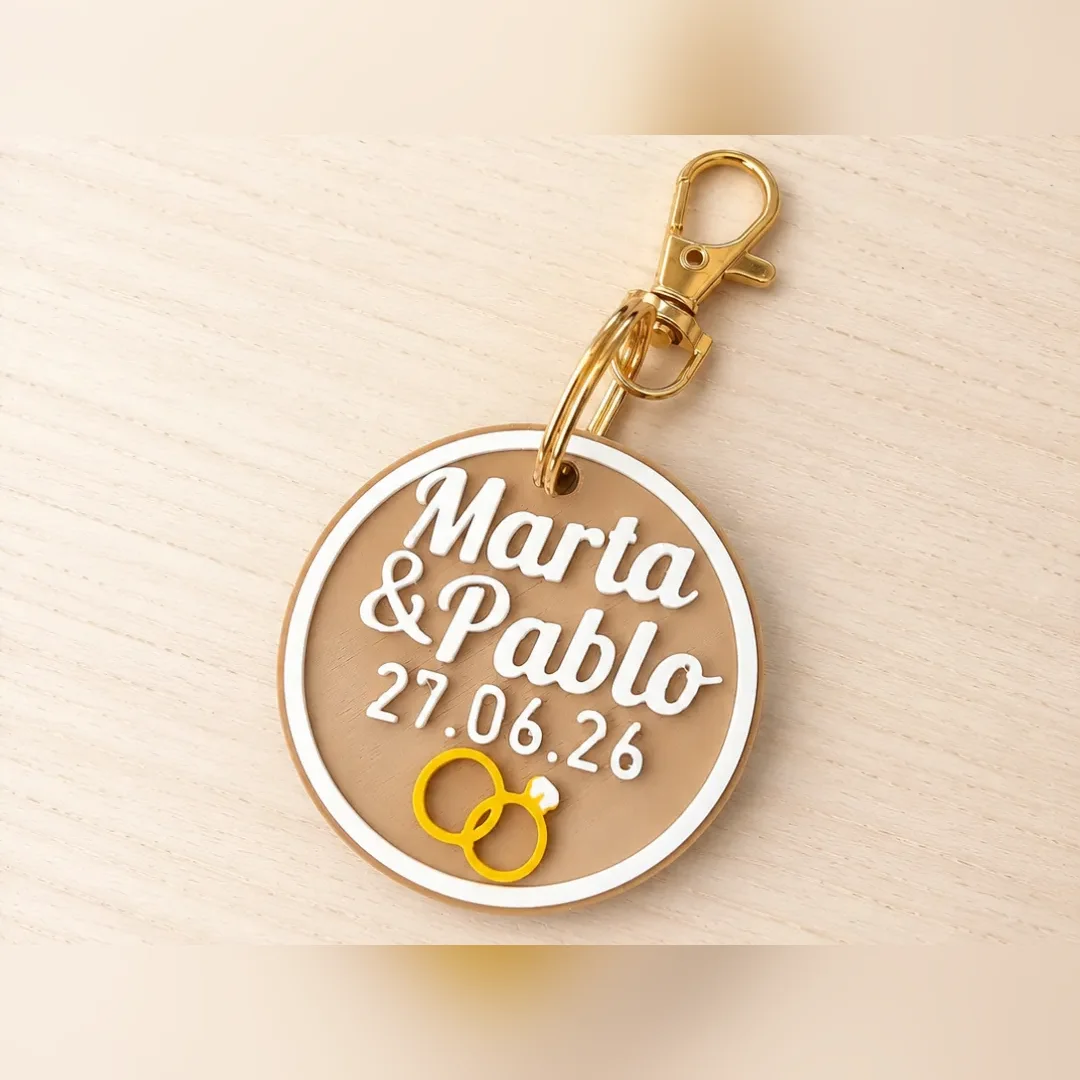 Detalle de boda con alianzas: llavero o imán — Ocasiones especiales personalizado